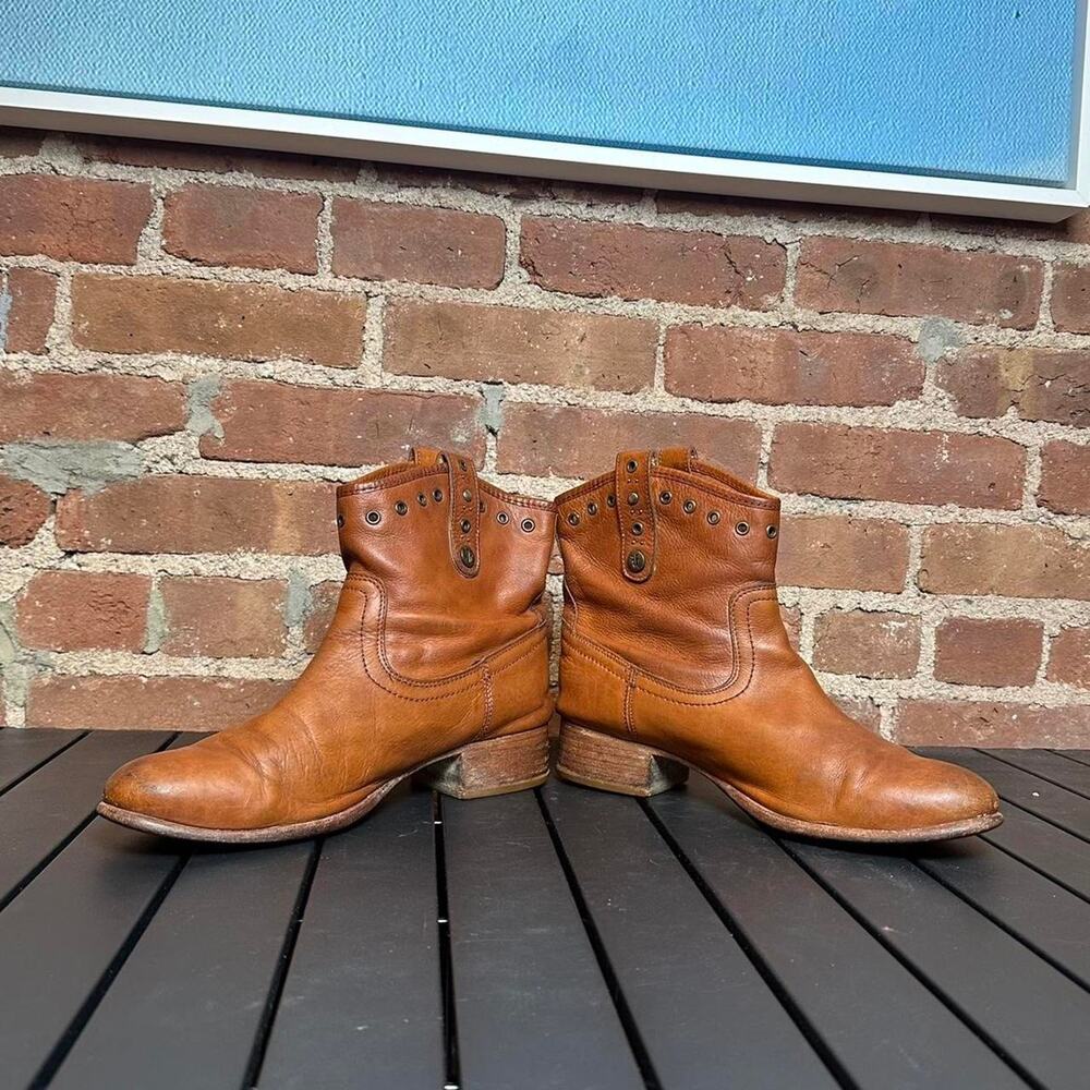 Frye studded sacha short - Picture 2 of 6